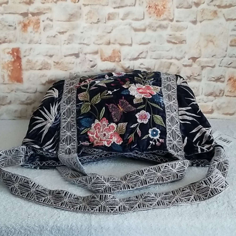 New Johnny Was Kasumi Embroidered Velvet Tote Bag - Picture 7 of 14